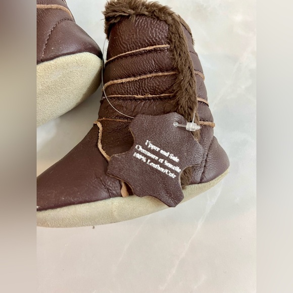 Genuine Leather Baby Infant Boots Tickle Toes Elastic Enclosure Slip-on 0-6 mon - Picture 2 of 10